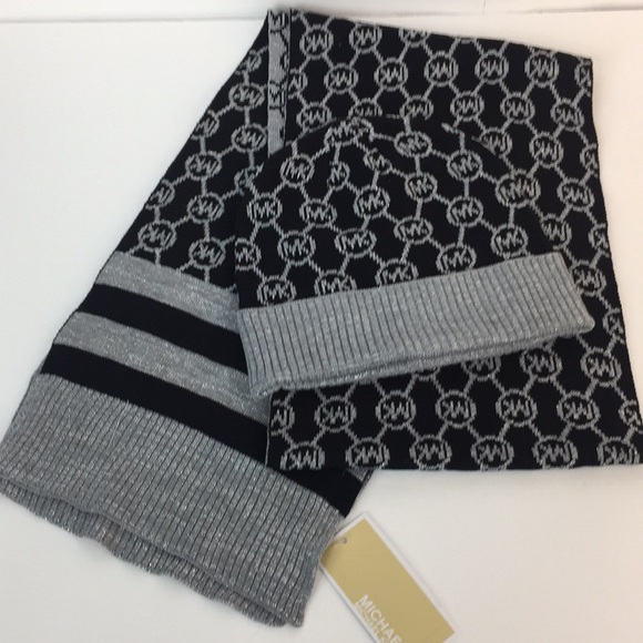 Michael Kors  Scarf & Beanie Hat Set - Picture 6 of 8